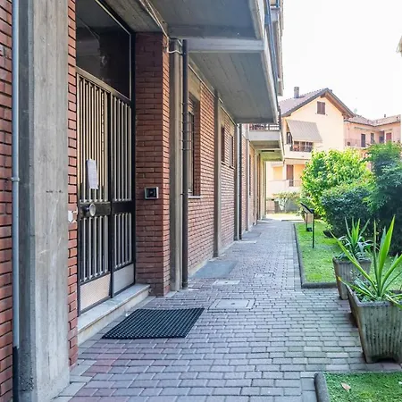 Apartment Casa Golgi - - By Host4u Pavia