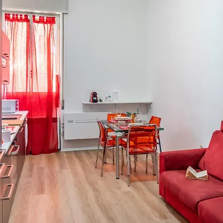 Apartment Casa Golgi - - By Host4u